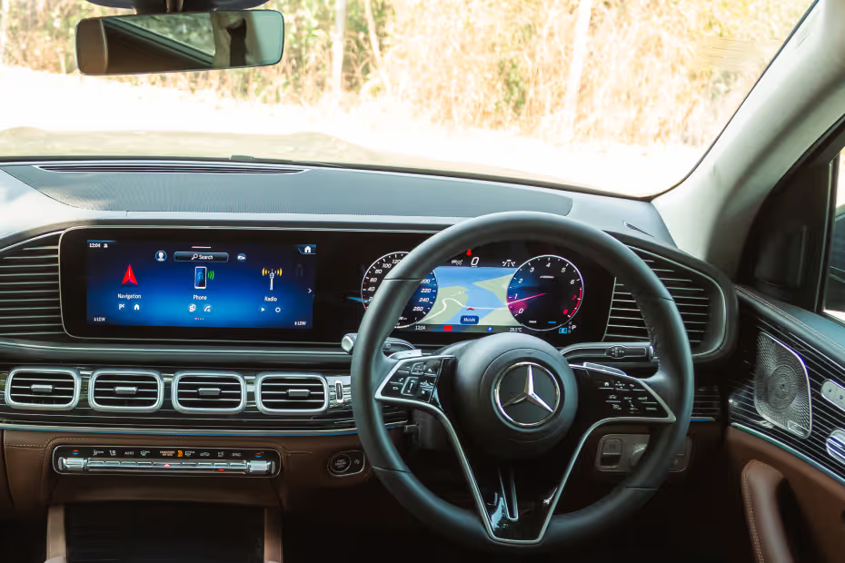 Mercedes-Benz-GLS-0